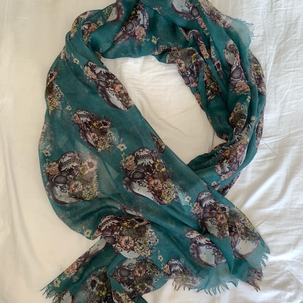 Skull scarf // sheer material